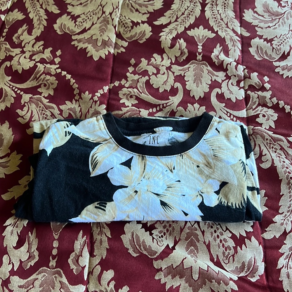 INC Macys Rare Golden Floral Black Tee New